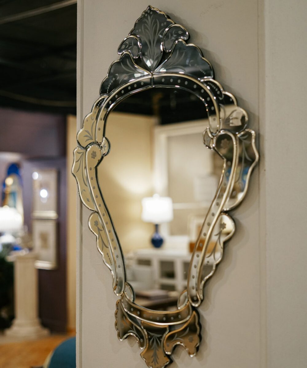 unique mirror